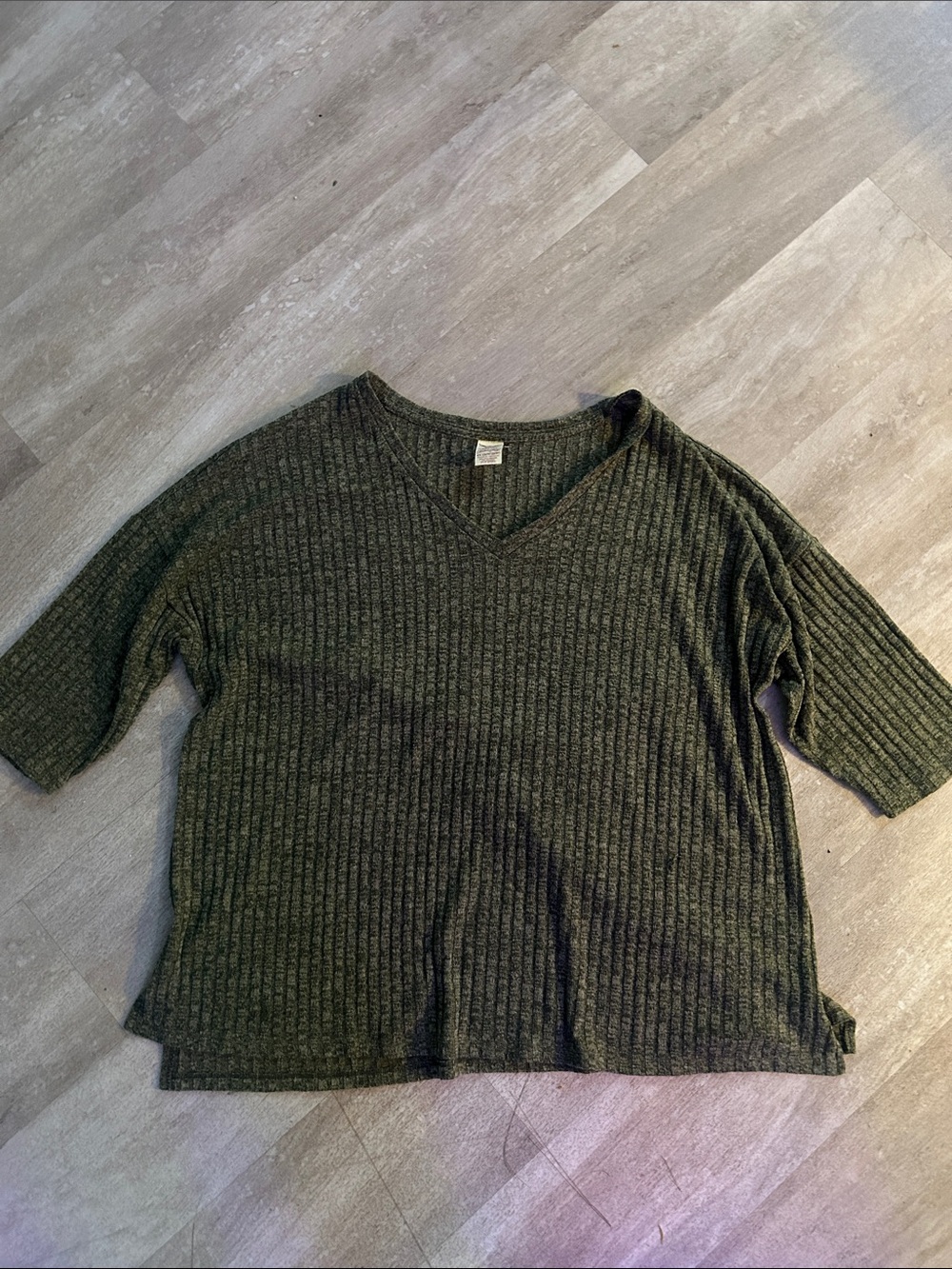Faded Glory Olive Green Ribbed V-Neck Short Sleeve Top